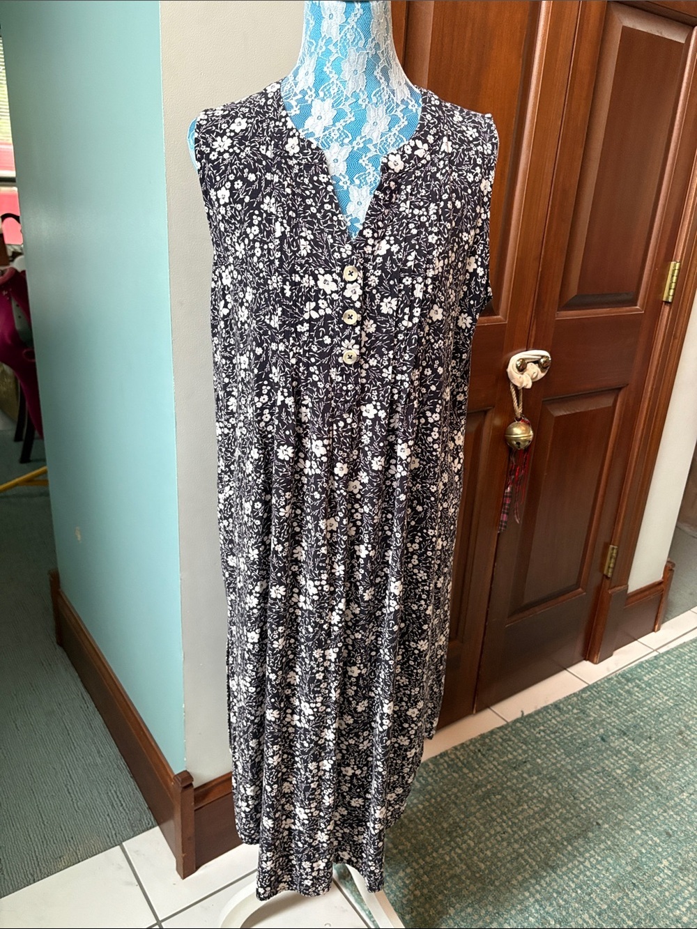 Kate & Sam  Sleeveless Dress V-neck /pleated three button placard front   rayon
